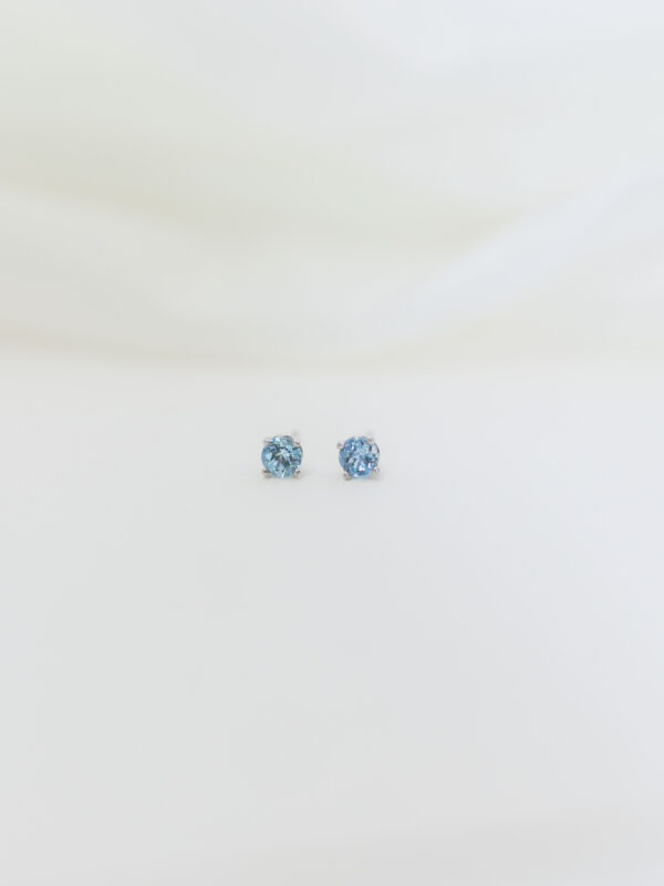 BABY STUDS CON AGUAMARINAS