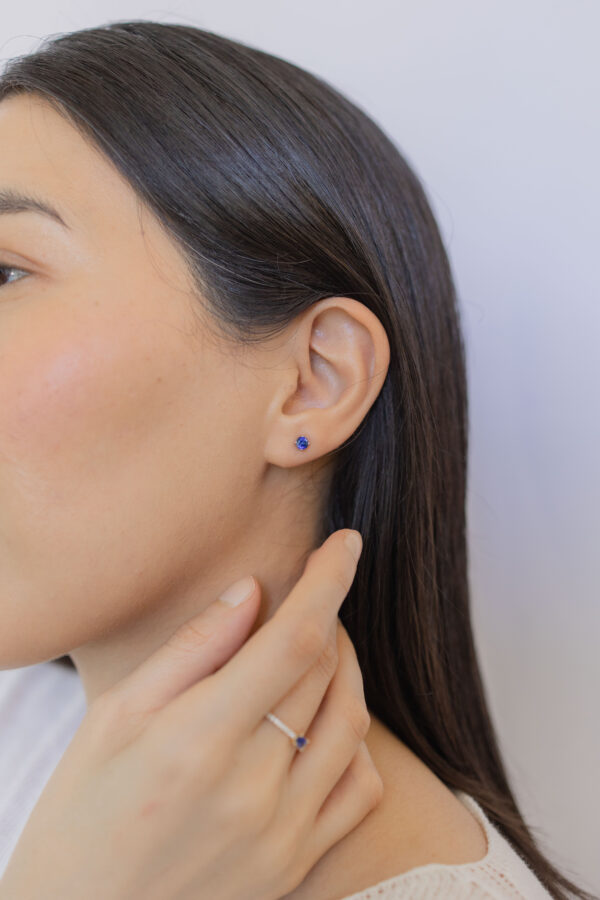 BABY STUDS CON ZAFIROS