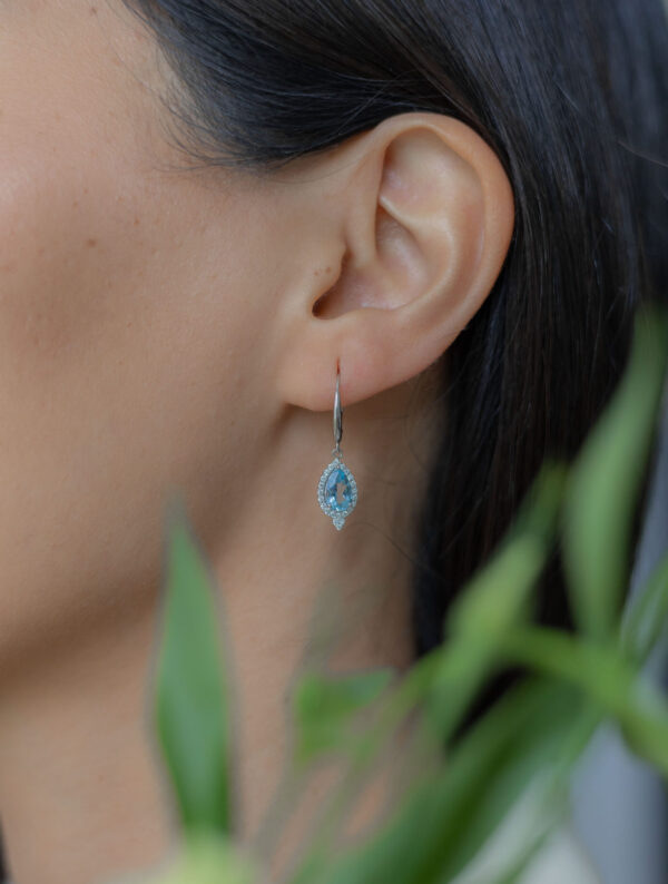 ARETES CON AGUAMARINAS