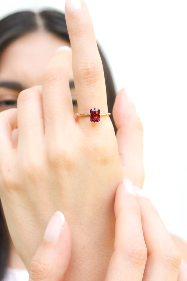 ANILLO CON RODOLITA