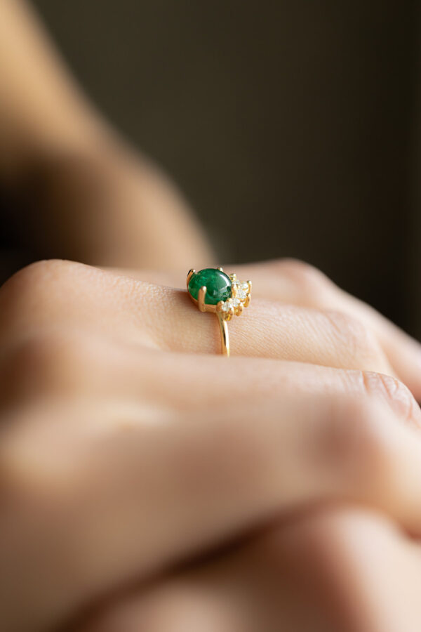 ANILLO CON ESMERALDA
