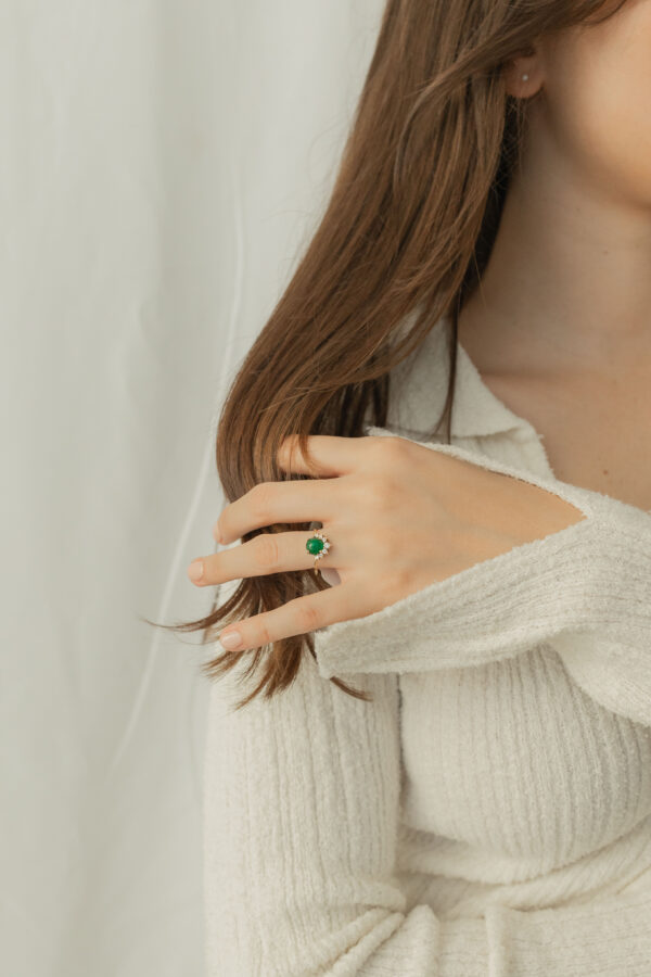 ANILLO CON ESMERALDA