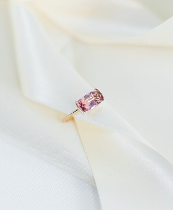 ANILLO CON TURMALINA ROSA