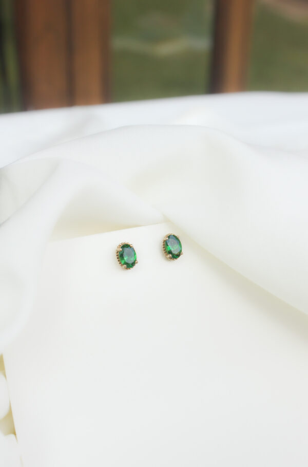 ARETES CON TSAVORITAS