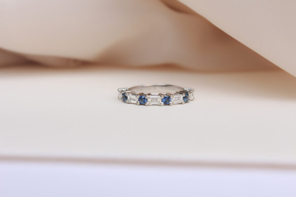 CHURUMBELA CON DIAMANTES Y ZAFIROS
