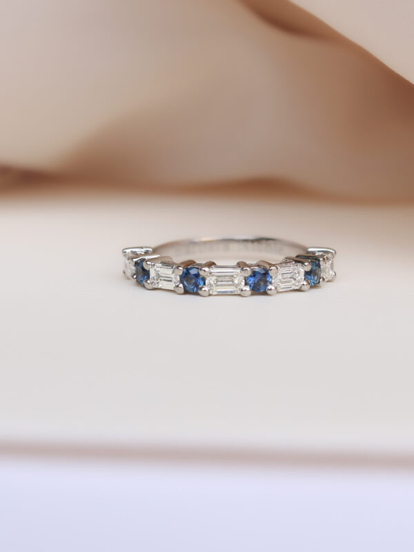 CHURUMBELA CON DIAMANTES Y ZAFIROS