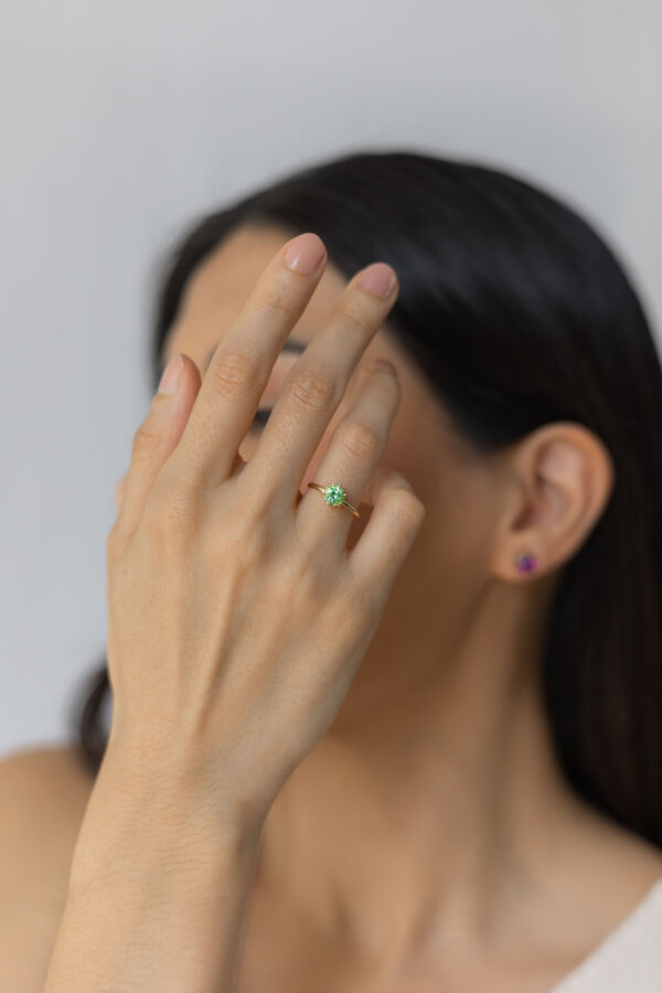 MG0716-4 ANILLO CON TURMALINA MENTA