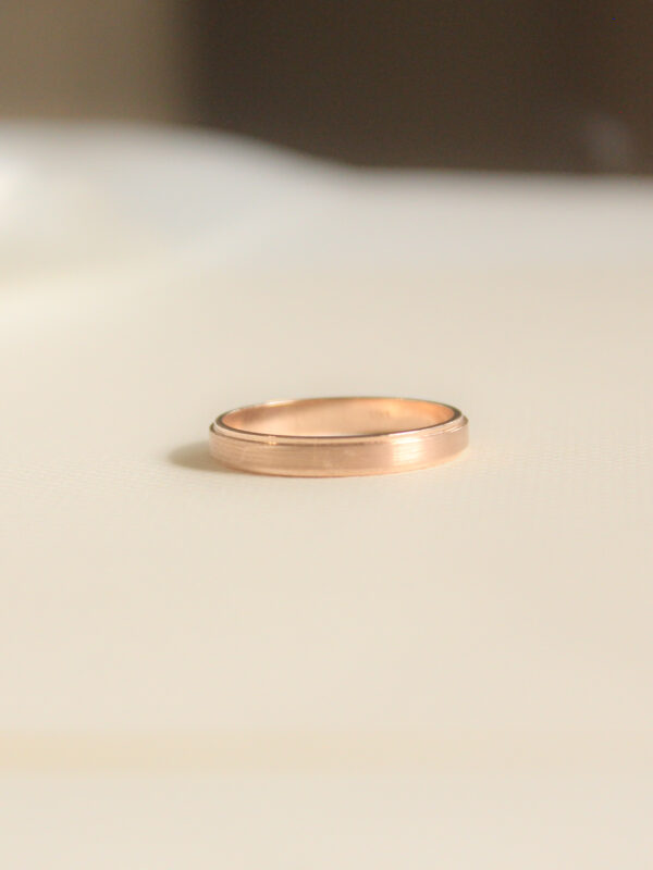 FLAT STEPPED EDGE