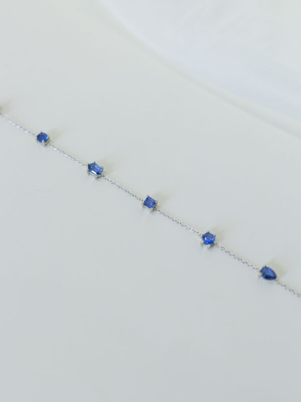 PULSERA CON ZAFIROS