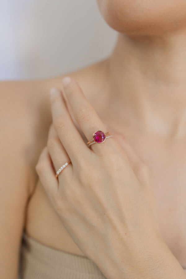 MG0826-4 ANILLO CON RUBELITA