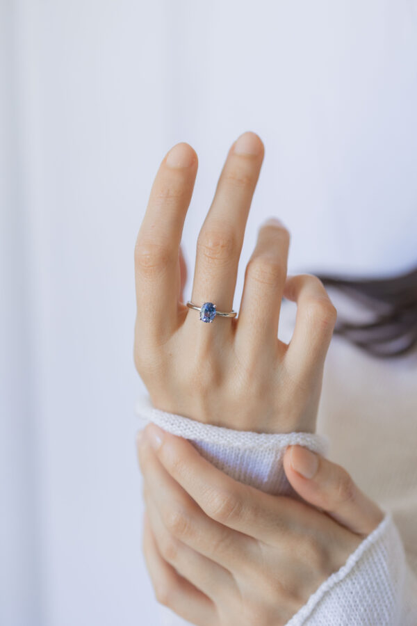 ANILLO CON ZAFIRO