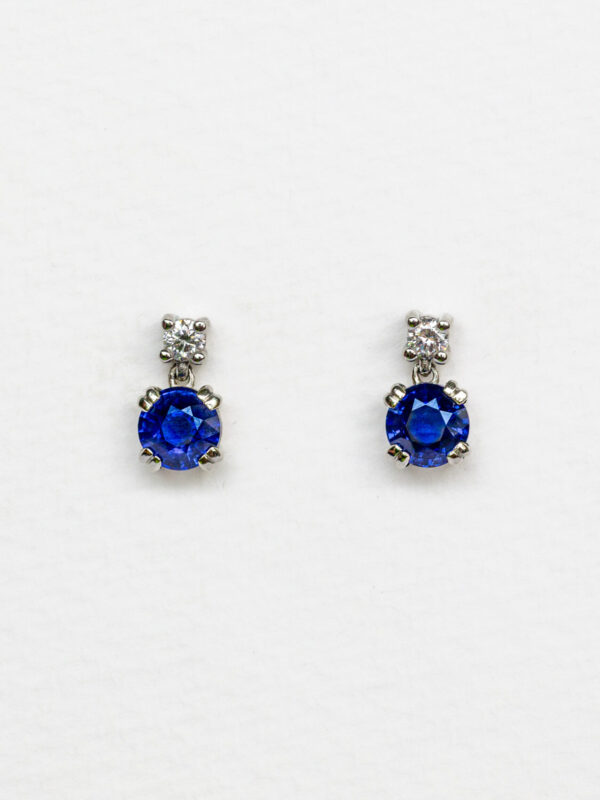 ARETES CON ZAFIROS Y DIAMANTES