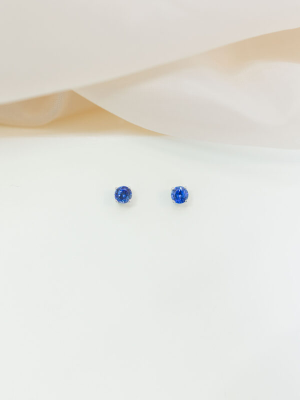 BABY STUDS CON ZAFIROS