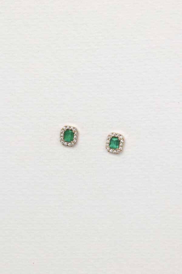 DR009 Yaya Studs con esmeraldas y diamantes oa14K (2) STUDS CON ESMERALDAS Y DIAMANTES