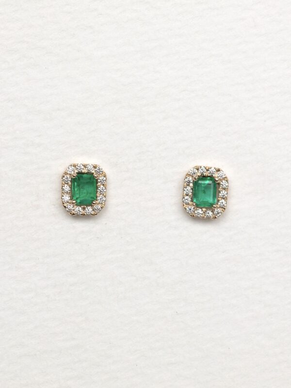 STUDS CON ESMERALDAS Y DIAMANTES