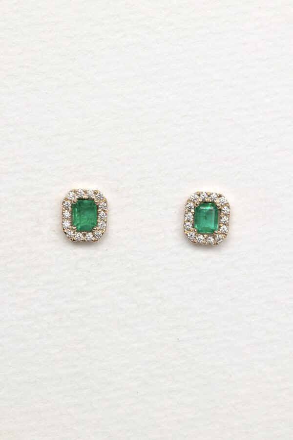 DR009 Yaya Studs con esmeraldas y diamantes oa14K (3) STUDS CON ESMERALDAS Y DIAMANTES