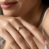 ANILLO CON TSAVORITA Y DIAMANTES