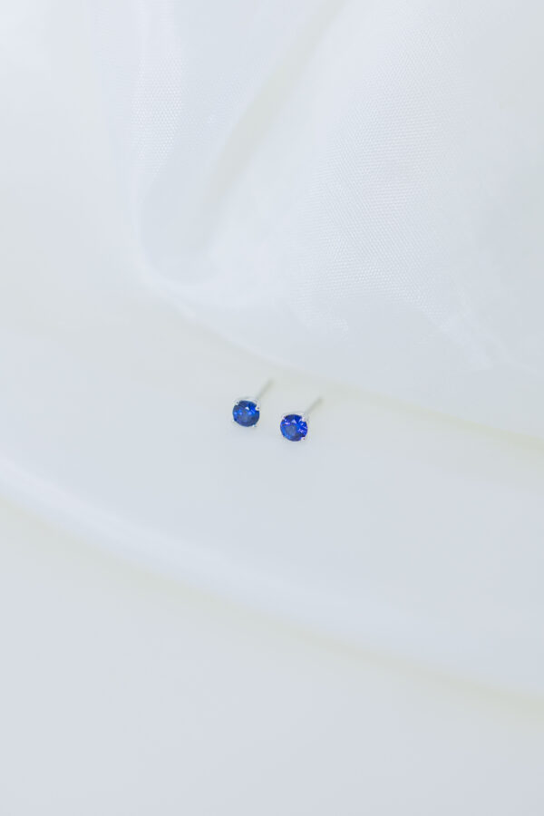 STUDS CON ZAFIROS