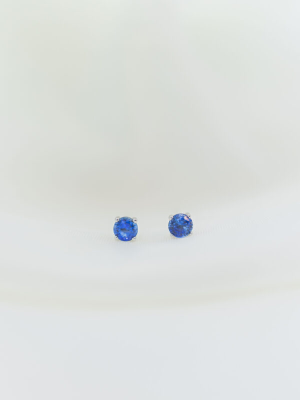 STUDS CON ZAFIROS