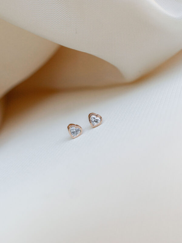 BABY STUDS CON DIAMANTES