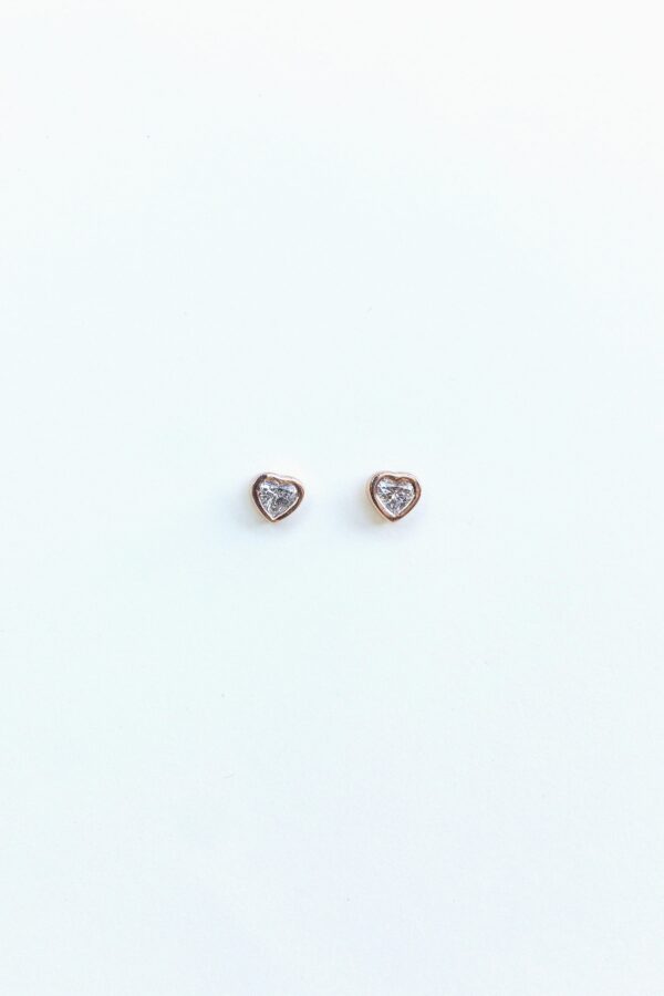 MG0882 - Julieta con diamantes 0.22cts corte corazón or(7) BABY STUDS CON DIAMANTES