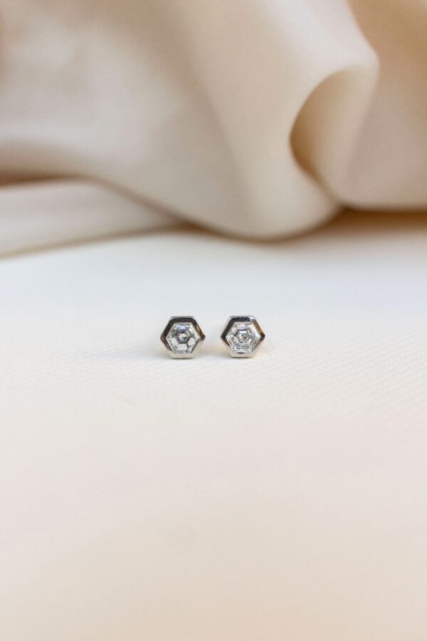 STUDS CON DIAMANTES