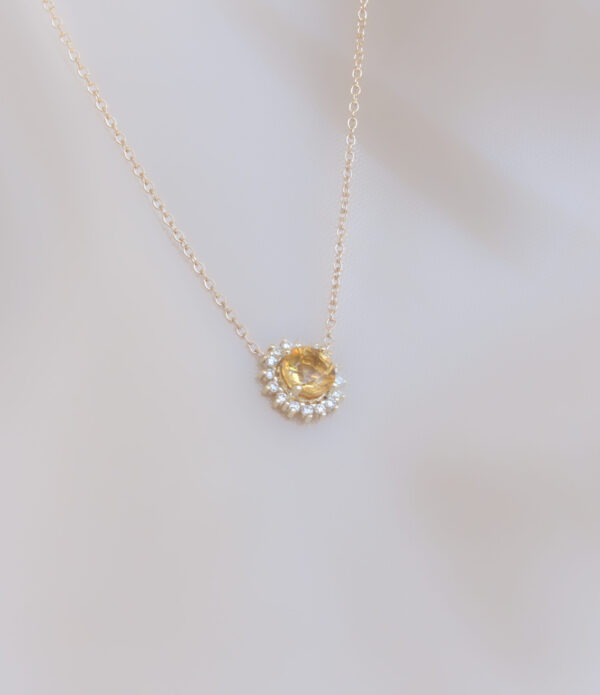 MG0884 - Margaret con citrina y diamantes oa(4) DIJE CON CITRINA Y DIAMANTES