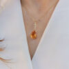 DIJE CON CITRINA Y DIAMANTES