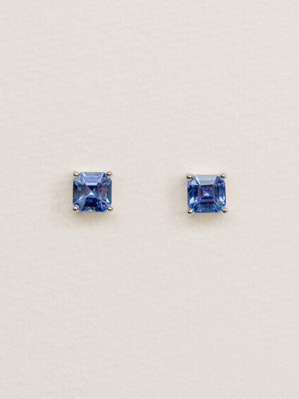 STUDS CON ZAFIROS