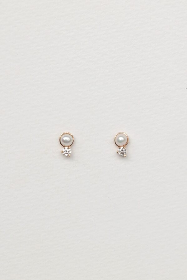 MG1130 Mía con perlas y diamantes oa14K (3) STUDS CON PERLAS Y DIAMANTES