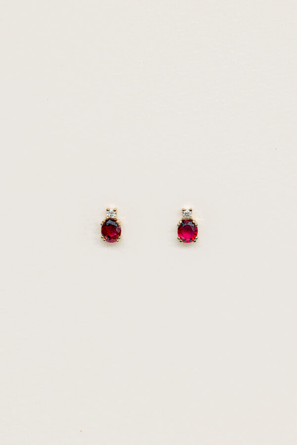 STUDS CON RUBÍES Y DIAMANTES