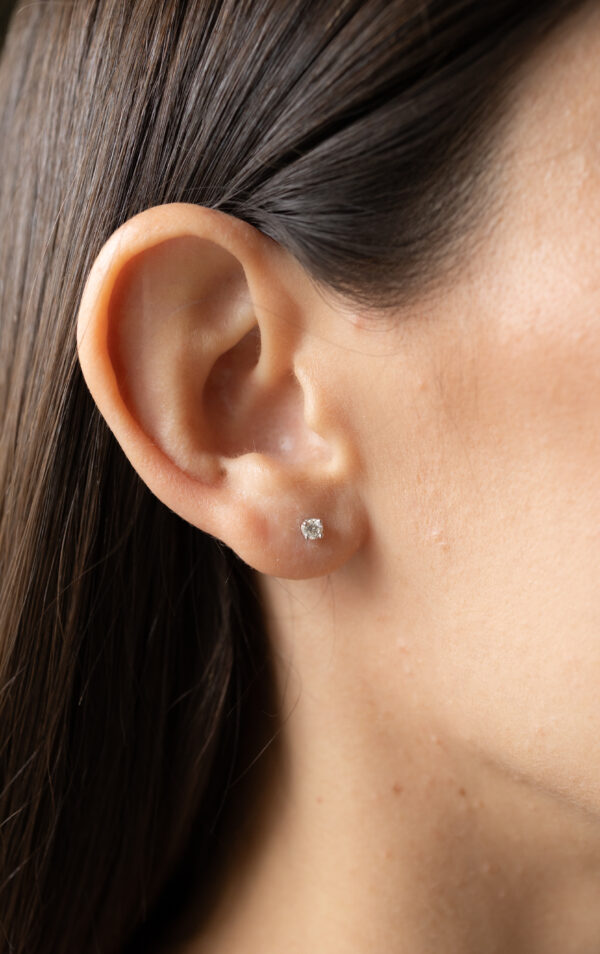 BABY STUDS CON DIAMANTES