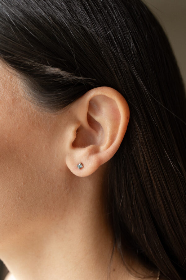BABY STUDS CON ZAFIROS